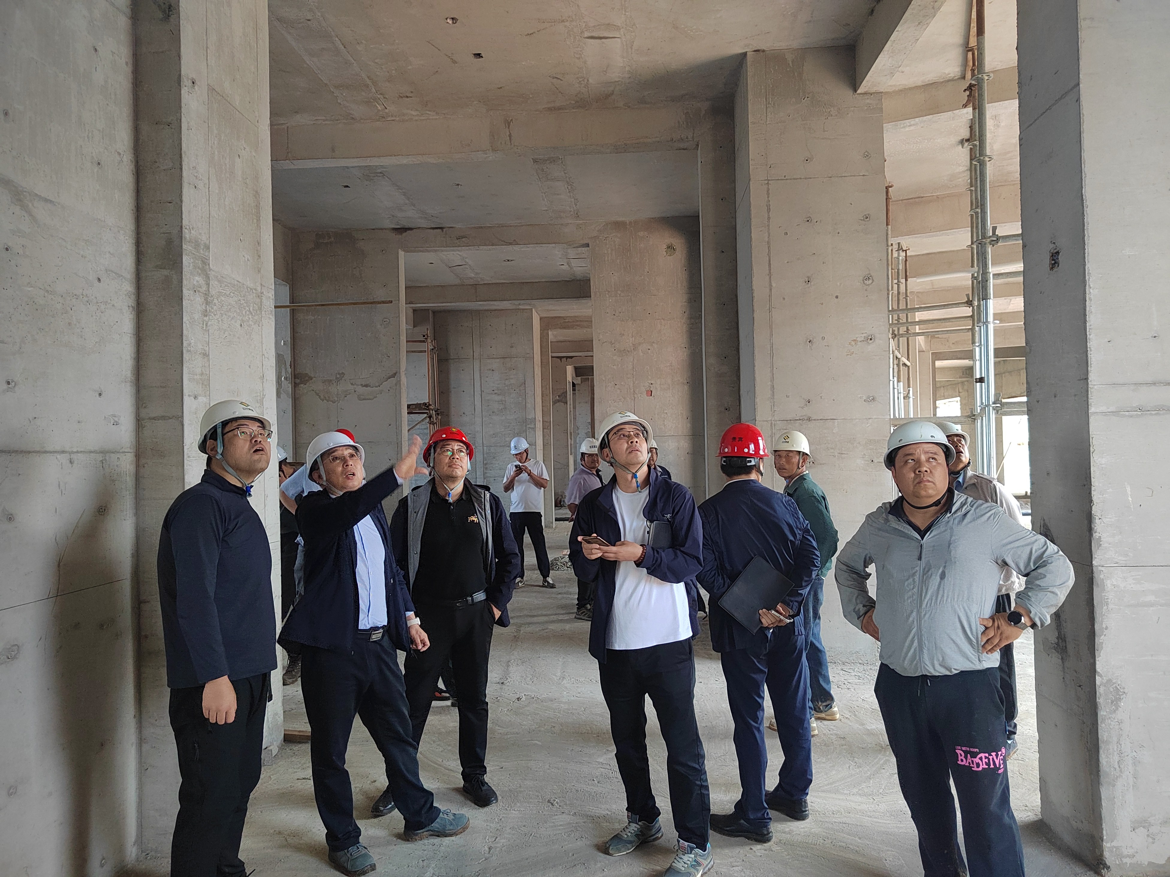 树标杆筑精品 赋能城市更新——三川集团陆海村城改项目获评区域标杆工程(图3) 树标杆筑精品 赋能城市更新——三川集团陆海村城改项目获评区域标杆工程(图3)
